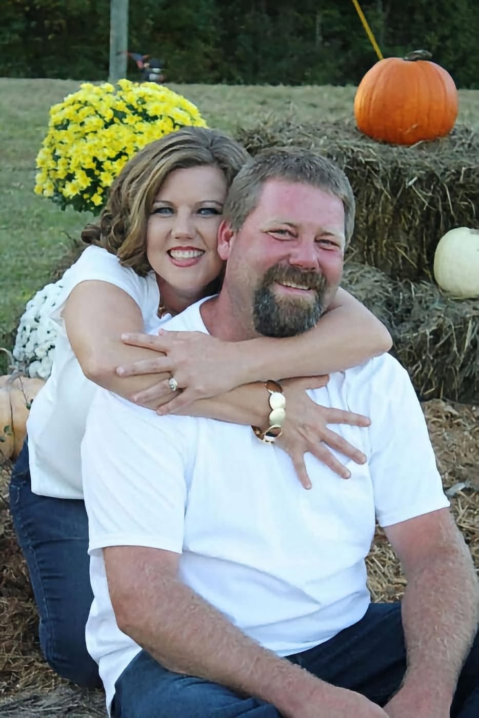 James Troy Hagan, Lisa Hagan Farm Accident, New Haven Kentucky, Death: Beloved Couple Died In Tragic Farm Accident